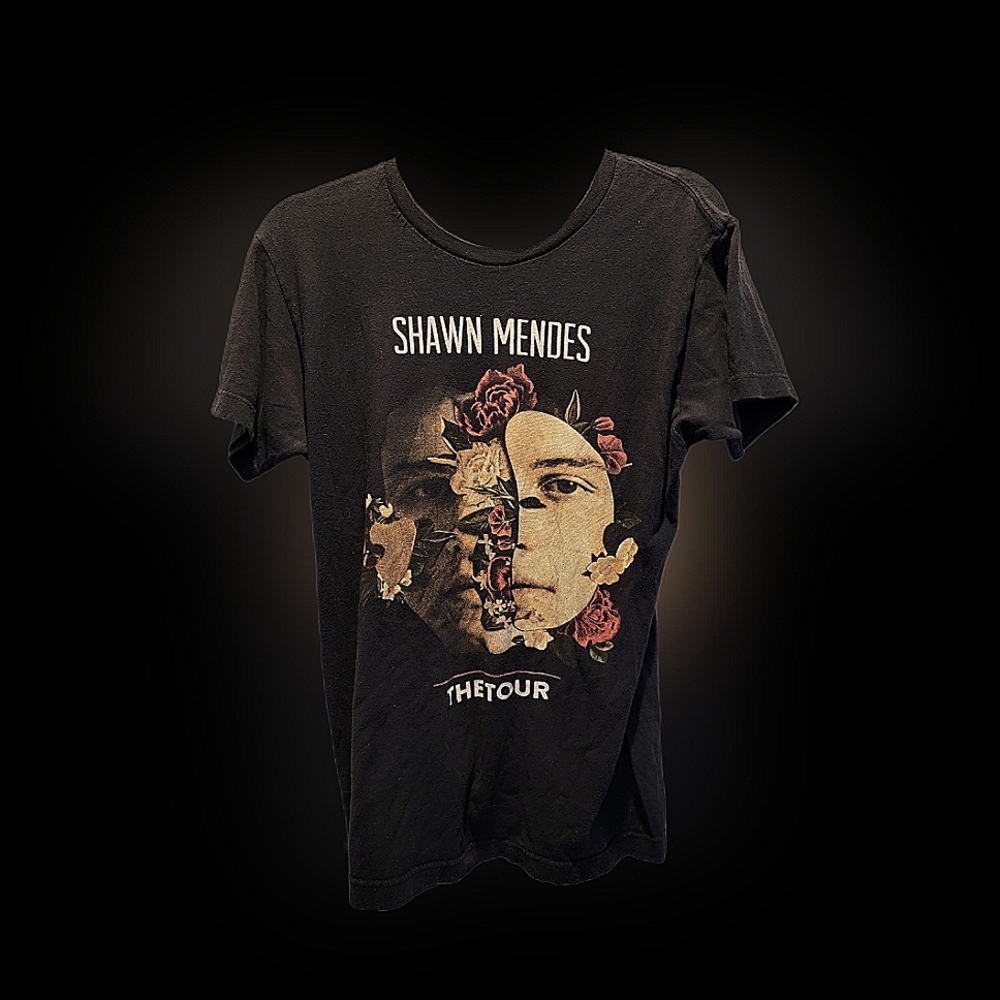 Shawn Mendes concert band tee size xs/s